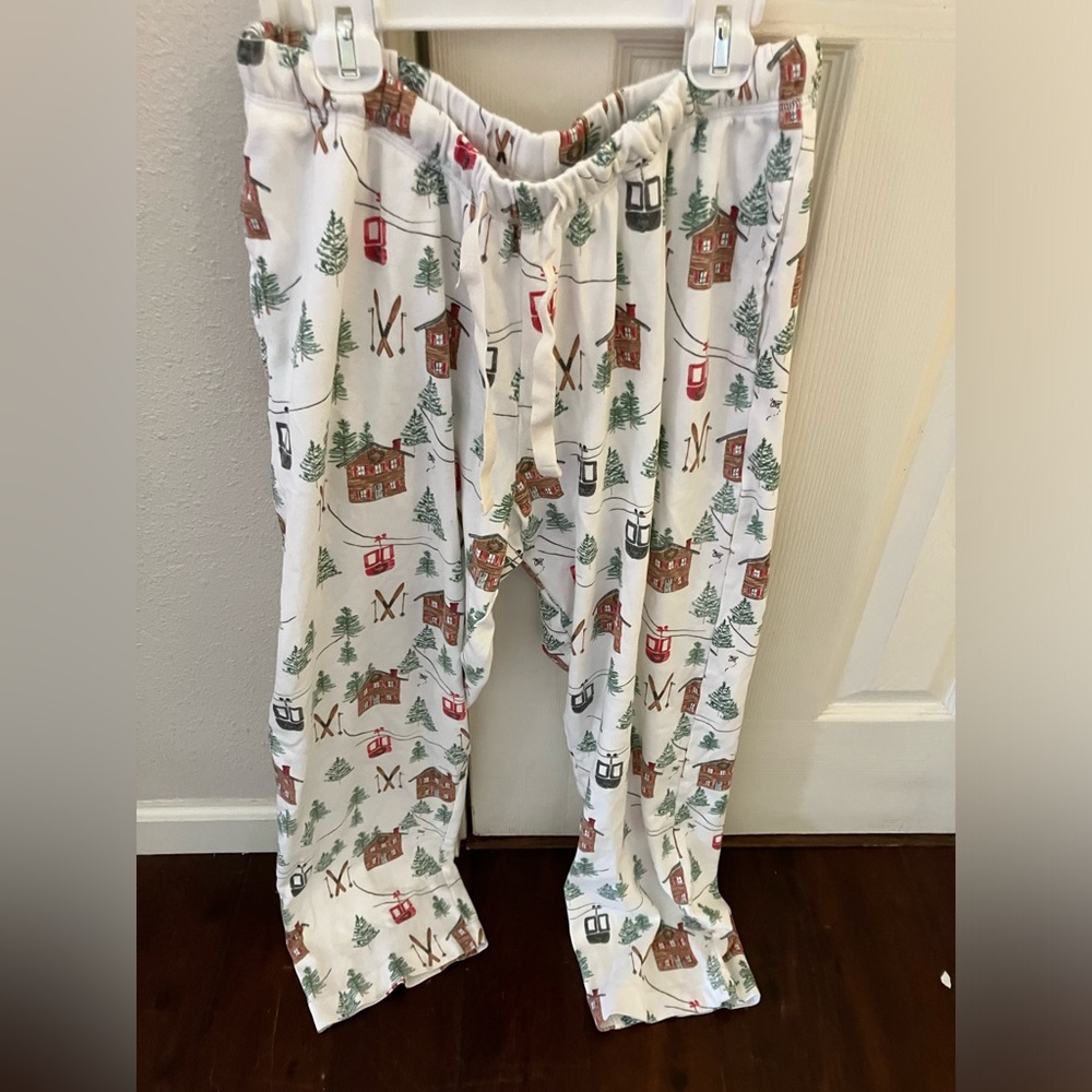 Burt’s Bees Winter Scene Women’s Pajama Bottoms